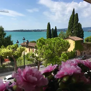 Taverna , Gardone Riviera Italia